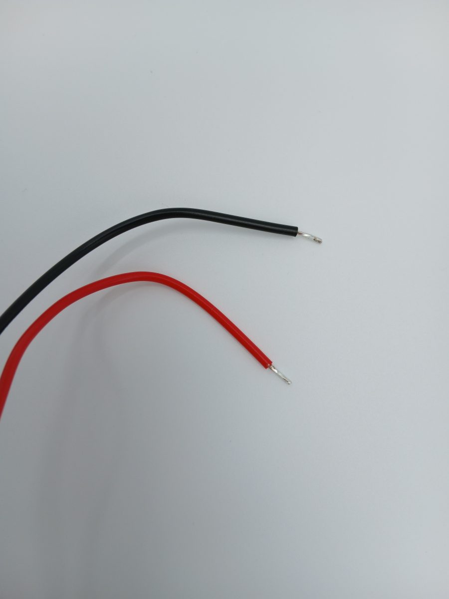Adaptador USB-C/A 12–24 V con convertidor de voltaje integrado y doble puerto con tecnología de carga rápida PD y QC